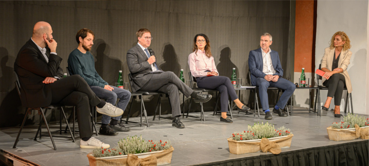 Ahmad Mansour in Wels: ÖIF und Stadt Wels organisieren gemeinsam Podiumsdiskussion